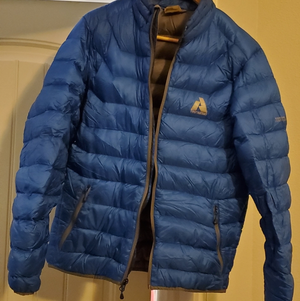 Eddie Bauer First Ascent Down Jacket Mens Small S
